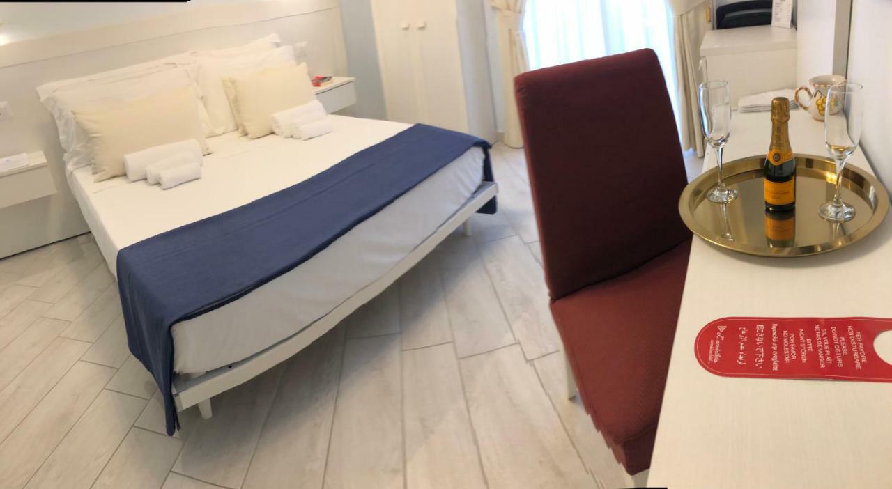 Maison Claudette Toledo Neapol Exteriér fotografie